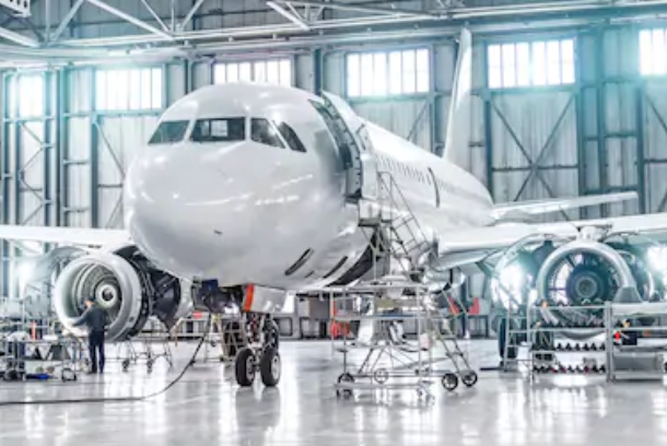 Foto de um avião representando a importância da manutenção preventiva